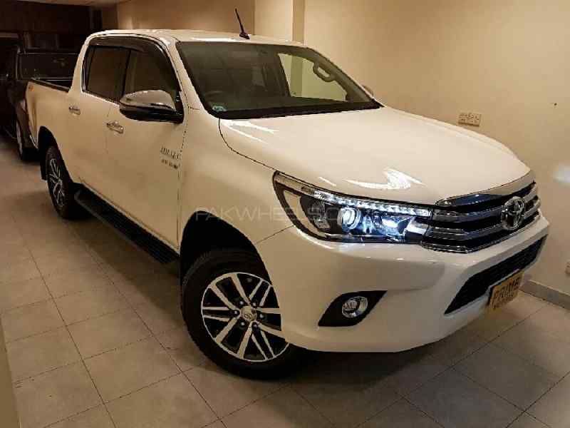 Get your TOYOTA REVO on just 20% downpayment