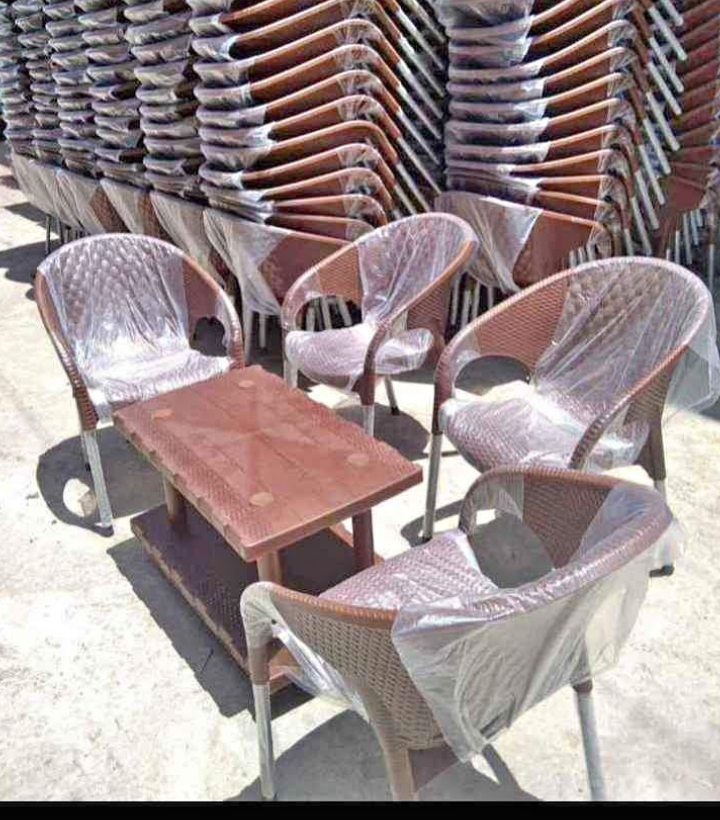 4 chairs with table set