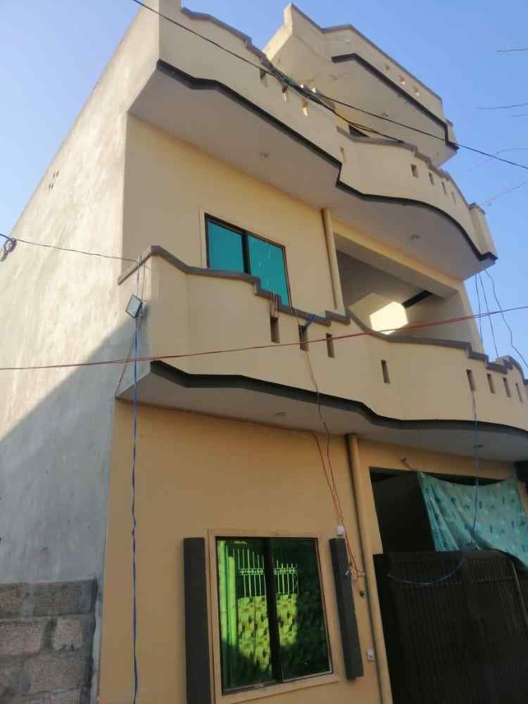 4 marla double portion neat nd clean newly completed house....